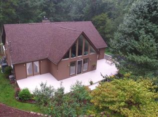 4819 Country Ln, Gibsonia, PA 15044