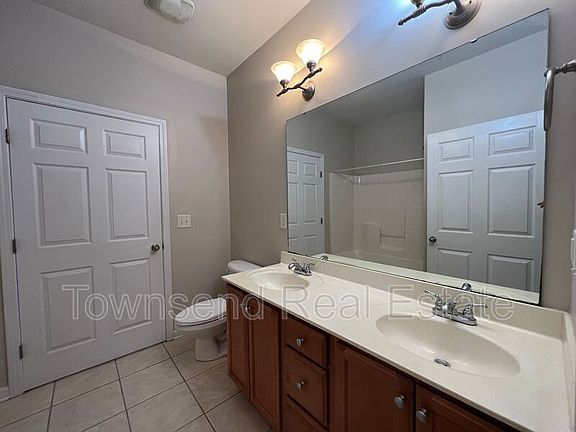 3rd image of 621 Marshtree Ln Unit 107