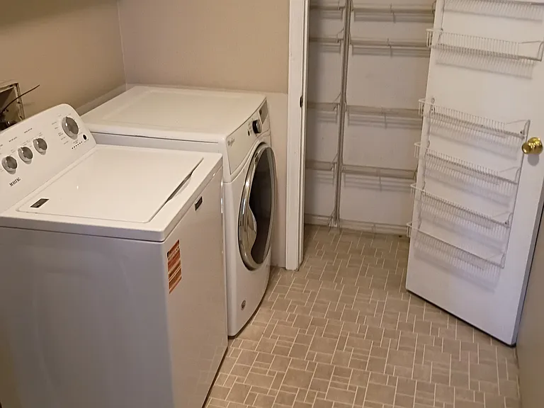1251 Mercury Dr — Photo 10