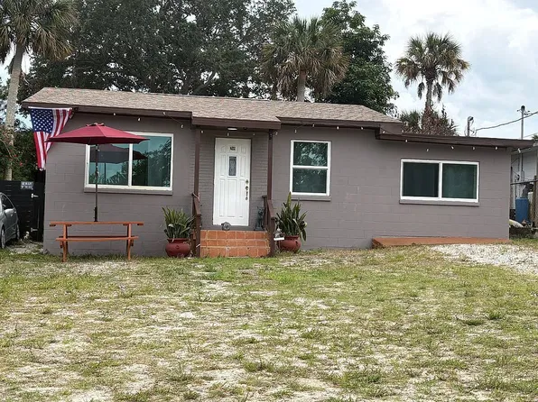 209 Huber Dr, Fort Pierce, FL 34946