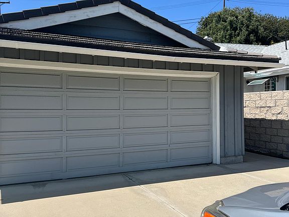 3rd image of 385 Casuda Canyon Dr