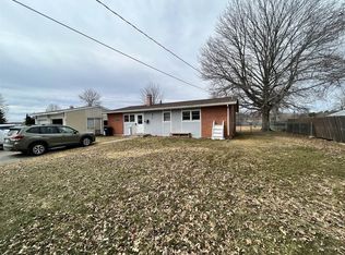 28 Randolph Dr, Bangor, ME 04401