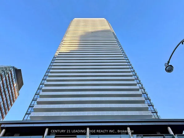 501 Yonge St #5102, Toronto, ON M4Y 0G8