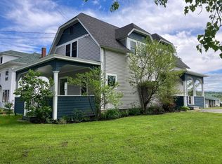 17 Blair Rd, North Troy, VT 05859