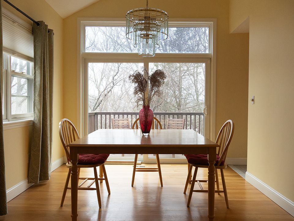 1st image of 70 Bishops Forest Dr