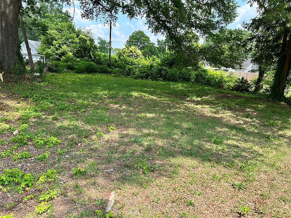 2nd image of 212 F St