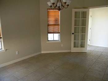 5th image of 708 Kapriz Ave