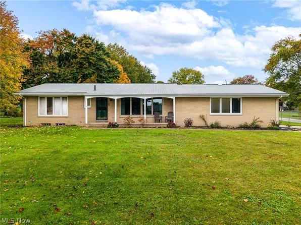 4604 Garrett Dr, Barberton, OH 44203