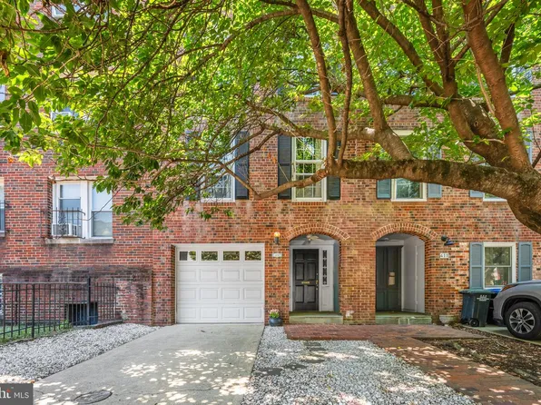 413 D St SE, Washington, DC 20003