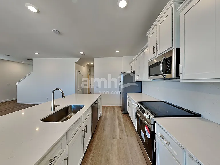6306 W Calle Bilboa — Photo 3