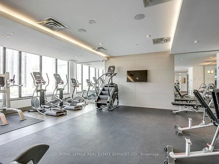 510 Curran Pl #610 — Photo 36