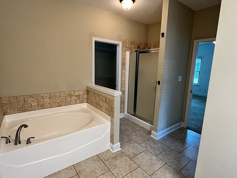 416 Hunts Landing Dr — Photo 8