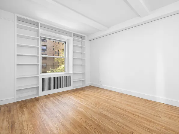 439 East 51st Street image 7 of 14