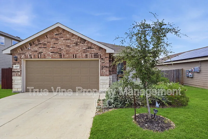 3 bed, 2.0 bath, 1393 sqft, $1,775 — Photo 3
