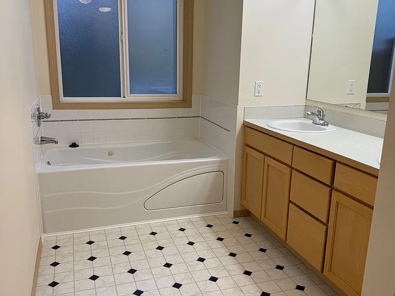 7104 281st Pl NW — Photo 16