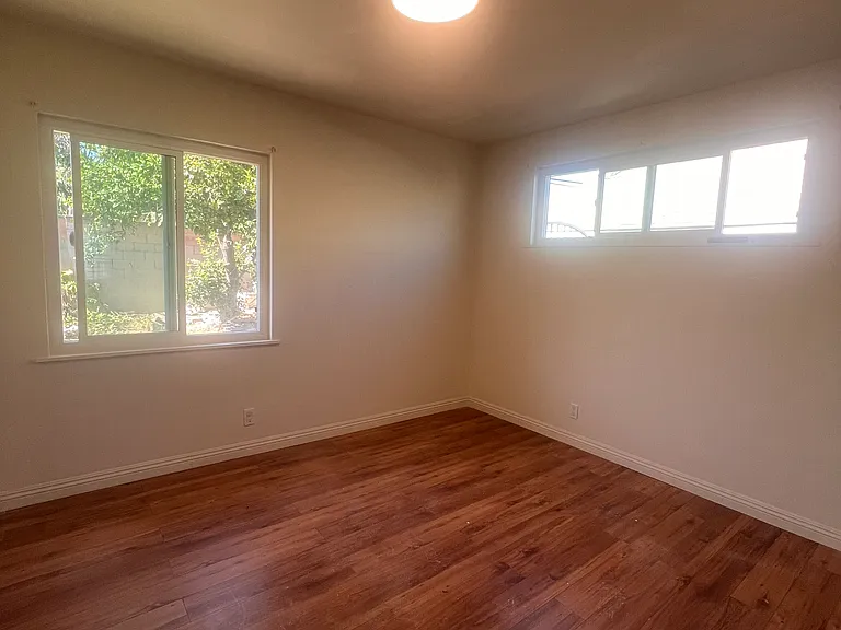 16732 Loukelton St — Photo 9