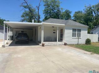 609 N Ash St, Carlsbad, NM 88220