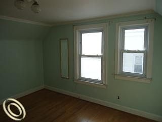 4th image of 18879 Wood St
