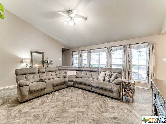 3rd image of 9227 N Point Dr