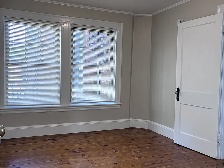 690 Congress St — Photo 3