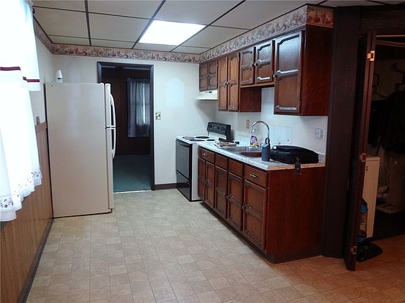 2nd image of 111 Meade Dr
