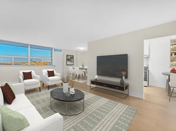 45 La Rose Ave #2, Toronto, ON M9P 1A8