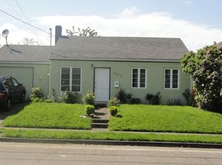 7825 N Van Houten Ave, Portland, OR 97203