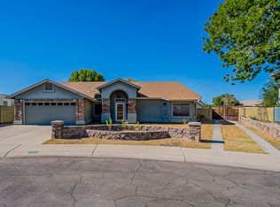 8844 W Cavalier Dr, Glendale, AZ 85305