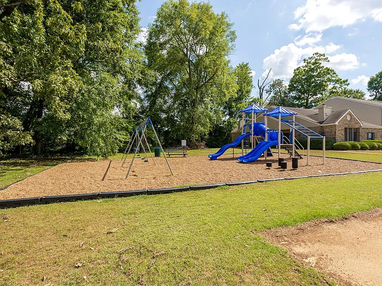 Sunlake at Edgewater — Photo 14