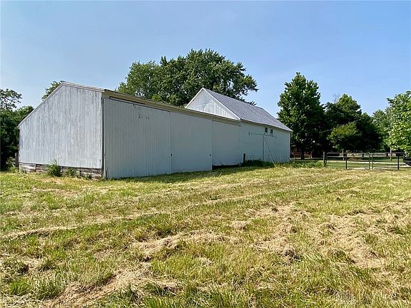 4th image of 37ACRE S Cook Rd