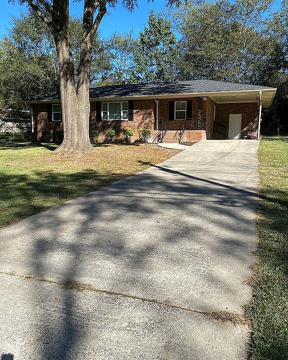 1st image of 136 Wilshire Rd NE