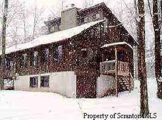 41 H Pl, Gouldsboro, PA 18424