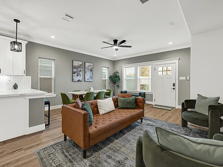 3833 Seabrook St #B — Photo 15