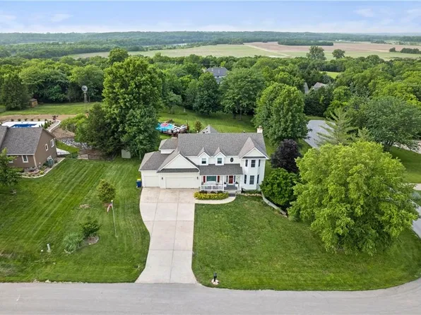 30602 W 84th Cir, De Soto, KS 66018