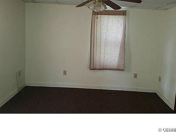 4th image of 153 Dye St