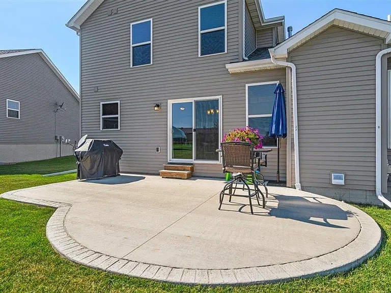 1514 Hummingbird Cir — Photo 13
