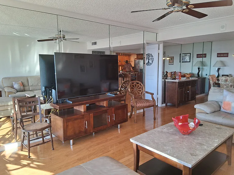 1621 Gulf Blvd #1105 — Photo 12