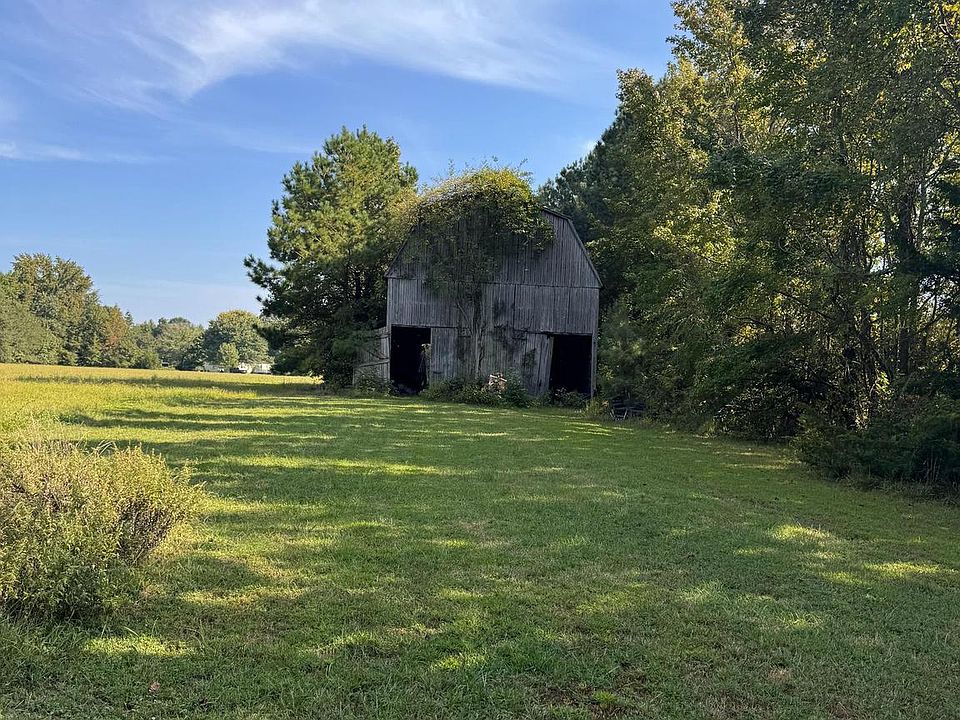 2nd image of 20920 Colton Point Rd