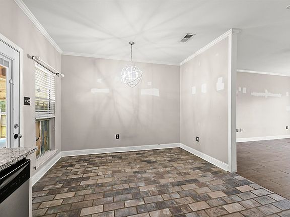 3rd image of 11178 Village Green Dr