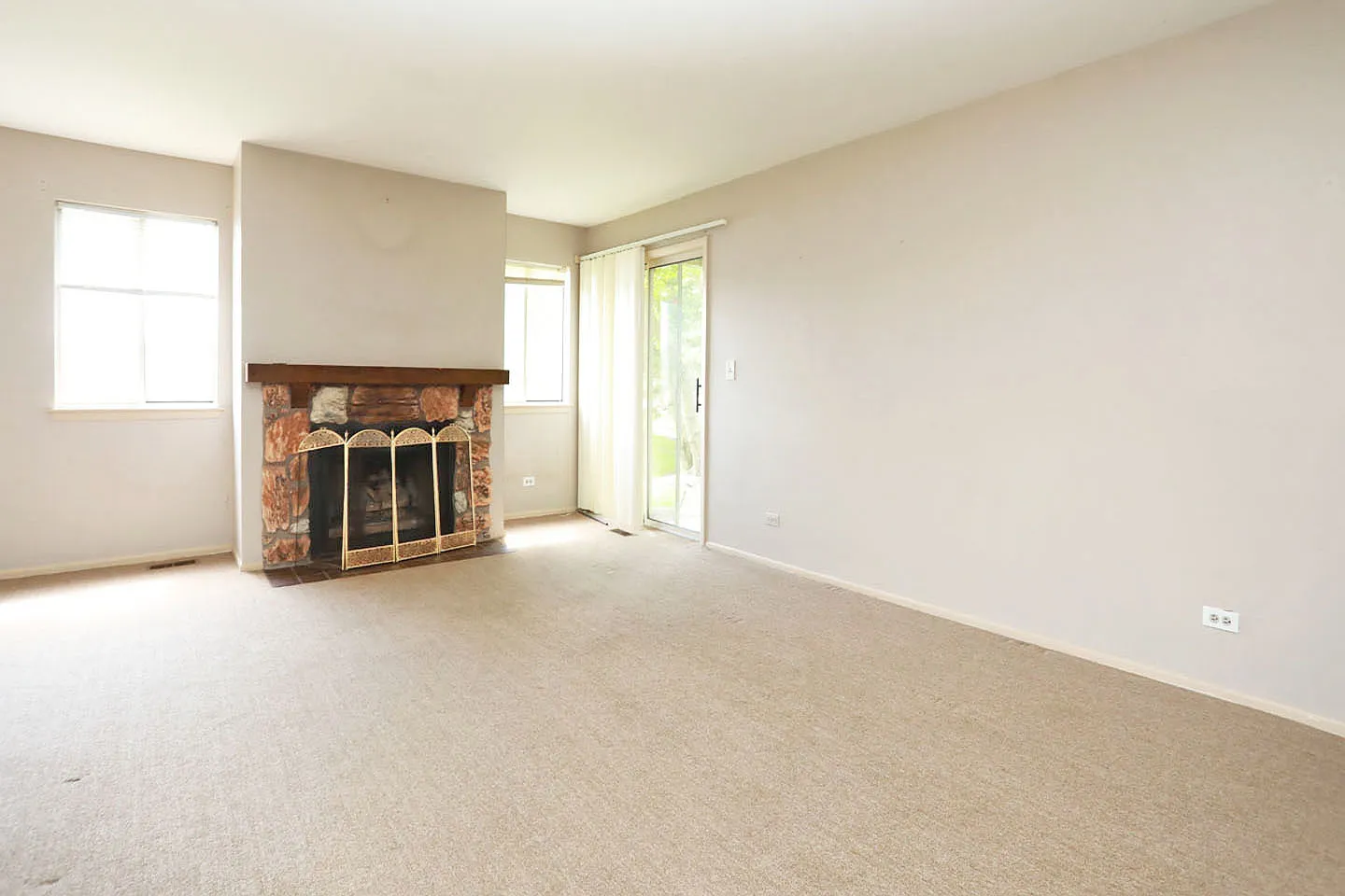 2 bed, 1000 sqft, $2,195 — Photo 2