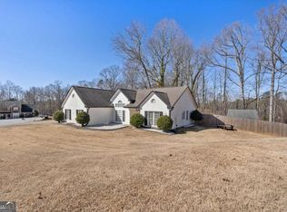 5675 Bridle Glen Dr, Sugar Hill, GA 30518