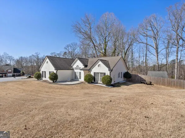 5675 Bridle Glen Dr, Sugar Hill, GA 30518