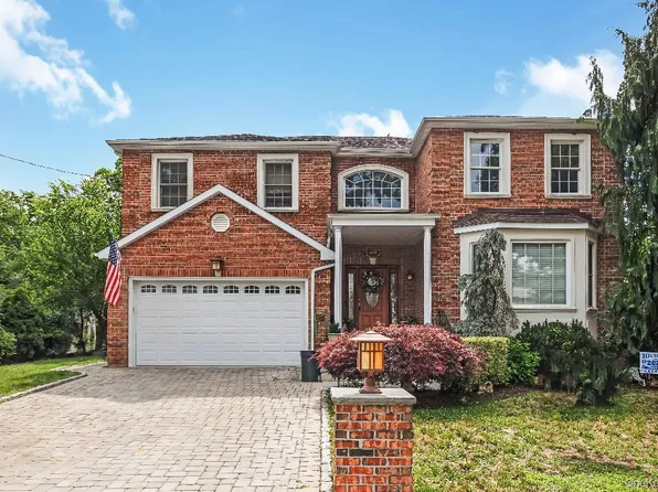 1680 lake Avenue, Merrick, NY 11566