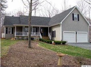 8 Adrian Rd, Palmyra, VA 22963