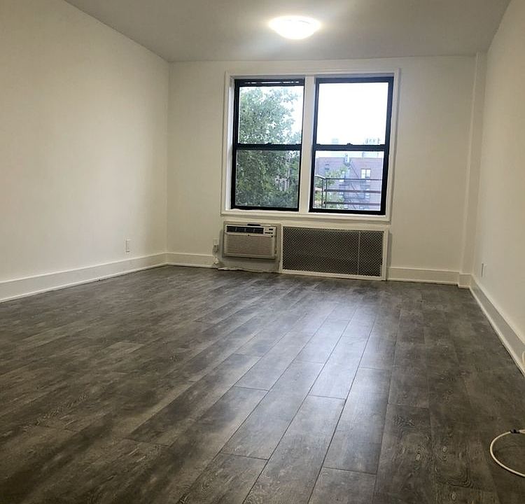 1st image of 4140 Denman St APT 2E