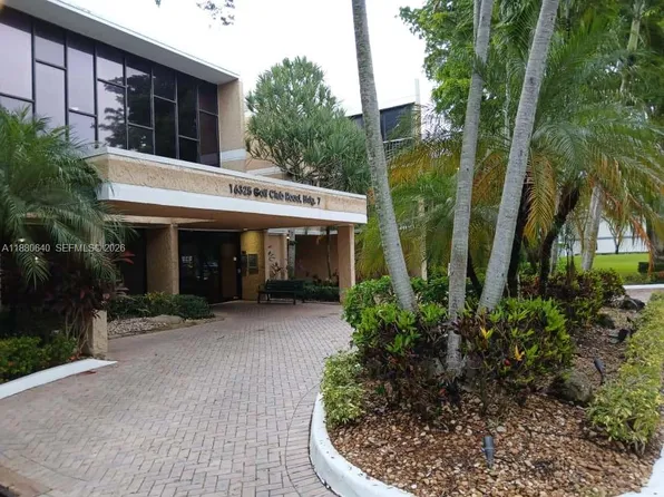 16325 Golf Club Rd APT 102, Weston, FL 33326