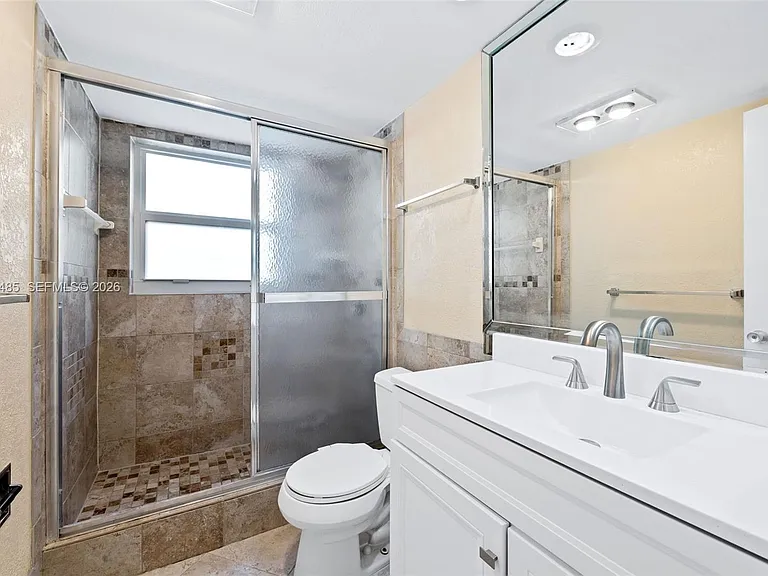 3050 N Palm Aire Dr #501 — Photo 20