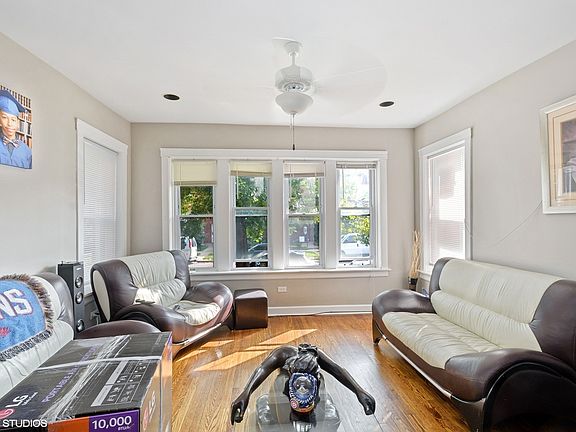 2nd image of 4844 W Wabansia Ave #1