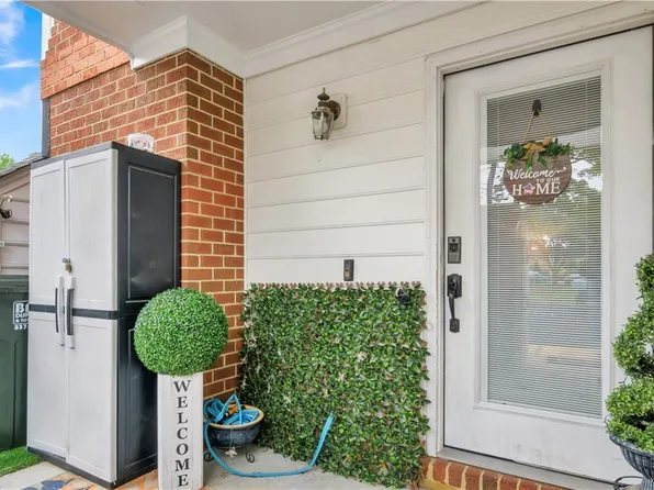 103 Turnbridge Ln APT H, Yorktown, VA 23693