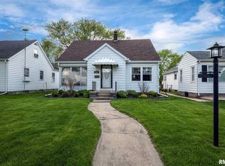 2355 30th St, Moline, IL 61265